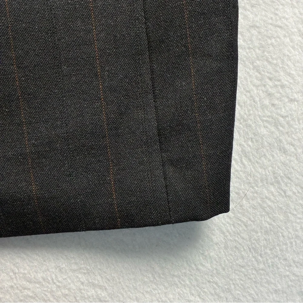 Burberrys Vintage 2 Button Jacket Blazer Navy Blue Tan Pinstripe 46R 100% Wool
